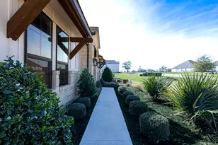 217 Northcrest Dr, Liberty Hill, TX 78642 - Photo 4