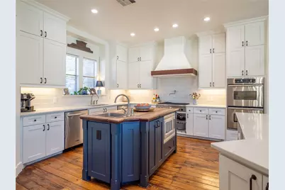 14 Autumn Oaks Drive, The Hills, TX 78738 - Photo 4