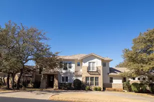 14 Autumn Oaks Dr, The Hills, TX 78738 - Photo 2