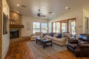 14 Autumn Oaks Dr, The Hills, TX 78738 - Photo 10