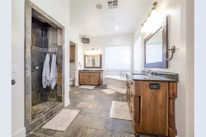 14 Autumn Oaks Drive, The Hills, TX 78738 - Photo 14