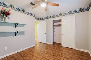 122 Montesito Ln, Floresville, TX 78114 - Photo 16