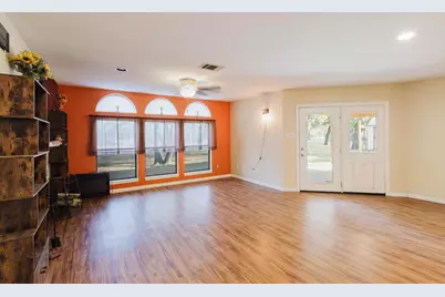 122 Montesito Lane, Floresville, TX 78114 - Photo 10