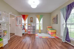 920 Washburn St, Taylor, TX 76574 - Photo 6