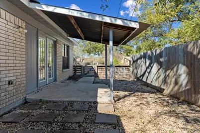 1129 W San Antonio Street, Lockhart, TX 78644 - Photo 22