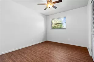 1129 W San Antonio St, Lockhart, TX 78644 - Photo 16