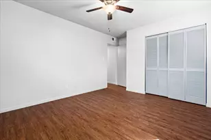 1129 W San Antonio St, Lockhart, TX 78644 - Photo 20