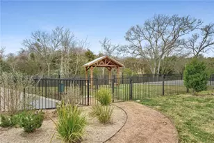 4502 Grassland Dr, Austin, TX 78723 - Photo 32