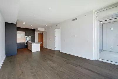 313 W 17th Street #1703, Austin, TX 78701 - Photo 10