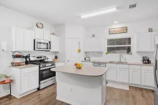 180 Red Buckeye Loop, Liberty Hill, TX 78642 - Photo 8