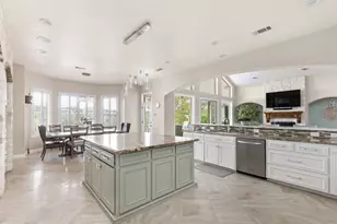 805 Brooks Hollow Rd, Lakeway, TX 78734 - Photo 12