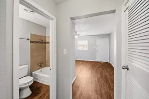 2401 Manor Rd, Austin, TX 78722 - Photo 10