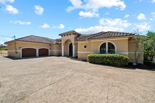 143 Champion Way, Spring Branch, TX 78070 - Photo 2