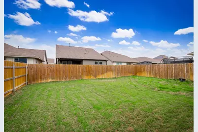 111 Lyrebird Lane, Hutto, TX 78634 - Photo 10