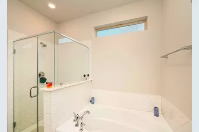 111 Lyrebird Lane, Hutto, TX 78634 - Photo 2