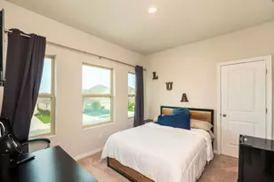 111 Lyrebird Ln, Hutto, TX 78634 - Photo 4