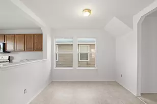 17816 Honey Locust Ln, Elgin, TX 78621 - Photo 8