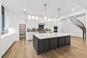 2102 Crimson Sunset Dr, Georgetown, TX 78628 - Photo 2