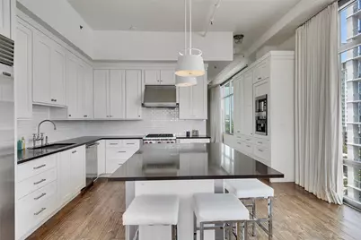 800 W 5th Street #1008, Austin, TX 78703 - Photo 4