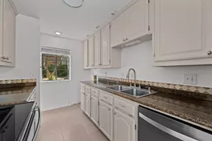 7122 Wood Hollow Dr, Austin, TX 78731 - Photo 8