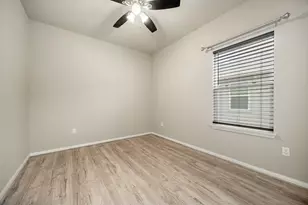 152 Cibolo Creek Dr, Kyle, TX 78640 - Photo 16