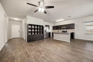 152 Cibolo Creek Dr, Kyle, TX 78640 - Photo 4