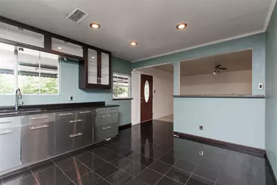 2524 Berkett Drive, Austin, TX 78745 - Photo 8