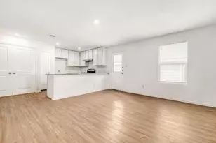 7102 Satellite Wy, San Antonio, TX 78252 - Photo 6