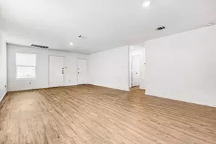 7102 Satellite Wy, San Antonio, TX 78252 - Photo 4