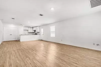 7102 Satellite Way, San Antonio, TX 78252 - Photo 2