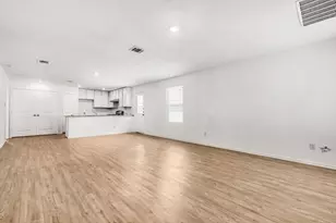 7102 Satellite Wy, San Antonio, TX 78252 - Photo 2