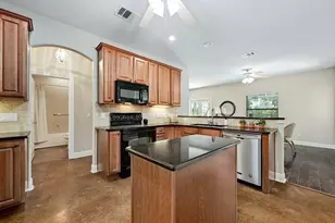 200 Oak Hollow Ln, Buda, TX 78610 - Photo 4