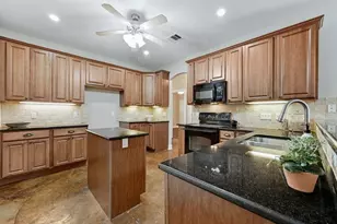 200 Oak Hollow Ln, Buda, TX 78610 - Photo 20