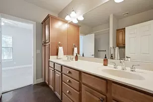 200 Oak Hollow Ln, Buda, TX 78610 - Photo 26