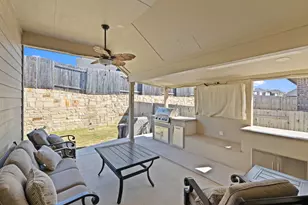 613 Sugar Cane Rd, Buda, TX 78610 - Photo 30