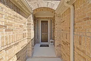 613 Sugar Cane Rd, Buda, TX 78610 - Photo 4