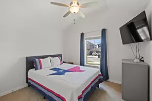 613 Sugar Cane Rd, Buda, TX 78610 - Photo 6