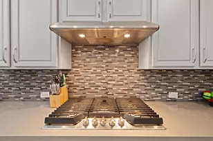 613 Sugar Cane Rd, Buda, TX 78610 - Photo 10