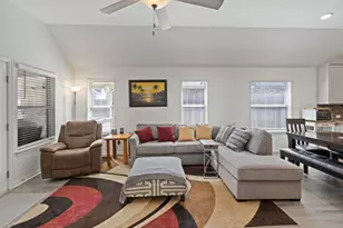 613 Sugar Cane Rd, Buda, TX 78610 - Photo 14