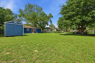 1127 Parr St, Luling, TX 78648 - Photo 18