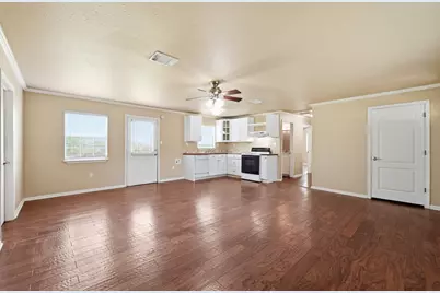 1127 Parr Street, Luling, TX 78648 - Photo 6