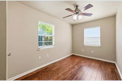1127 Parr Street, Luling, TX 78648 - Photo 12