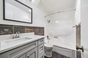 2808 Thrushwood Dr, Austin, TX 78757 - Photo 12