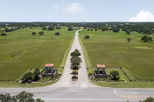 125 Brown Saddle Cv, Driftwood, TX 78619 - Photo 34