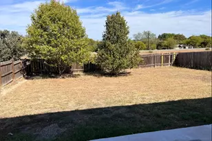 243 Devonshire Dr, Kyle, TX 78640 - Photo 10