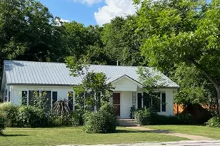 1106 Austin St, Bastrop, TX 78602 - Photo 1