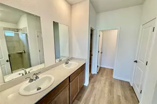 193 Coopers Hawk Crst, Cedar Creek, TX 78612 - Photo 4