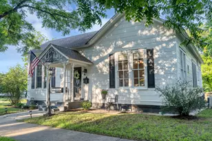 1305 S College St, Georgetown, TX 78626 - Photo 1