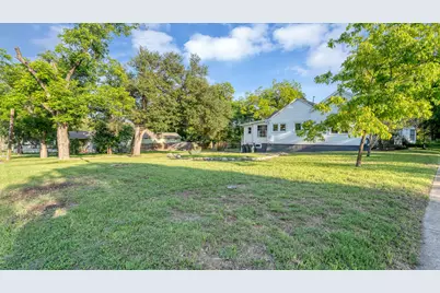 1305 S College Street, Georgetown, TX 78626 - Photo 32