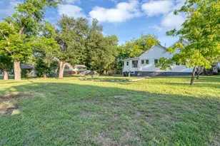 1301 & 1305 S College St, Georgetown, TX 78626 - Photo 32